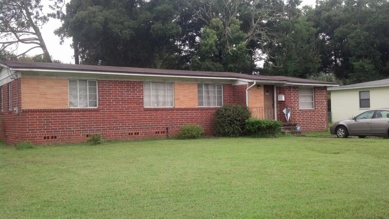 7048 San Souci Rd, Jacksonville, FL 32216