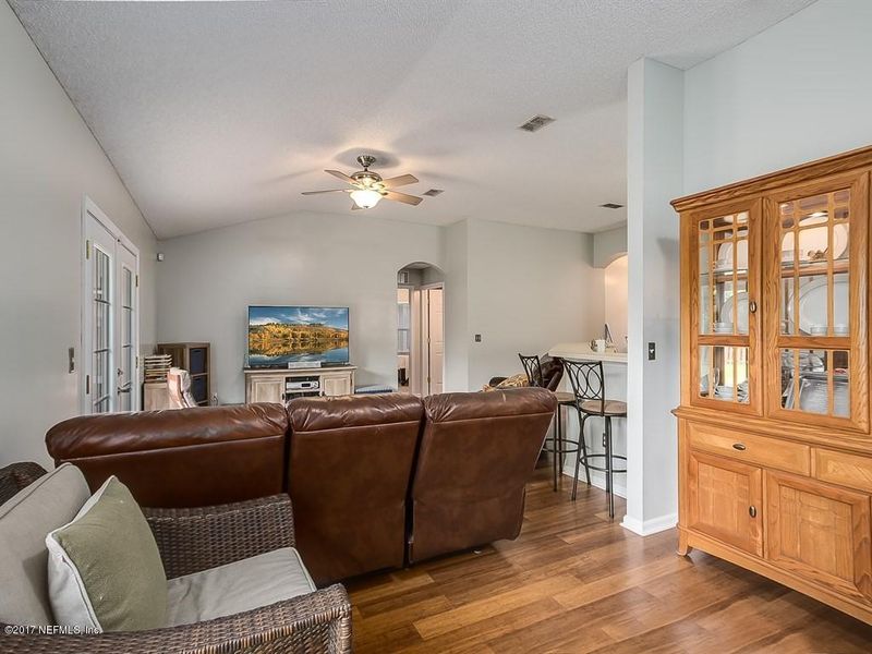 705 Mackenzie Cir, St Augustine, FL 32092