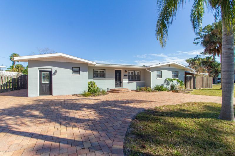 705 Palm Tree Rd, Jacksonville Beach, FL 32250