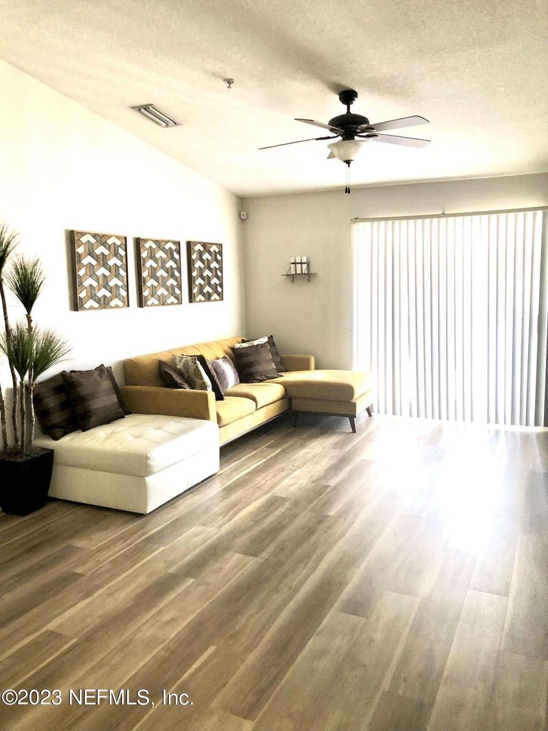 7059 Deer Lodge 105 Cir #105, Jacksonville, FL 32256
