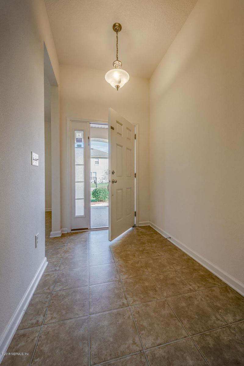 706 Candlebark Dr, Jacksonville, FL 32225
