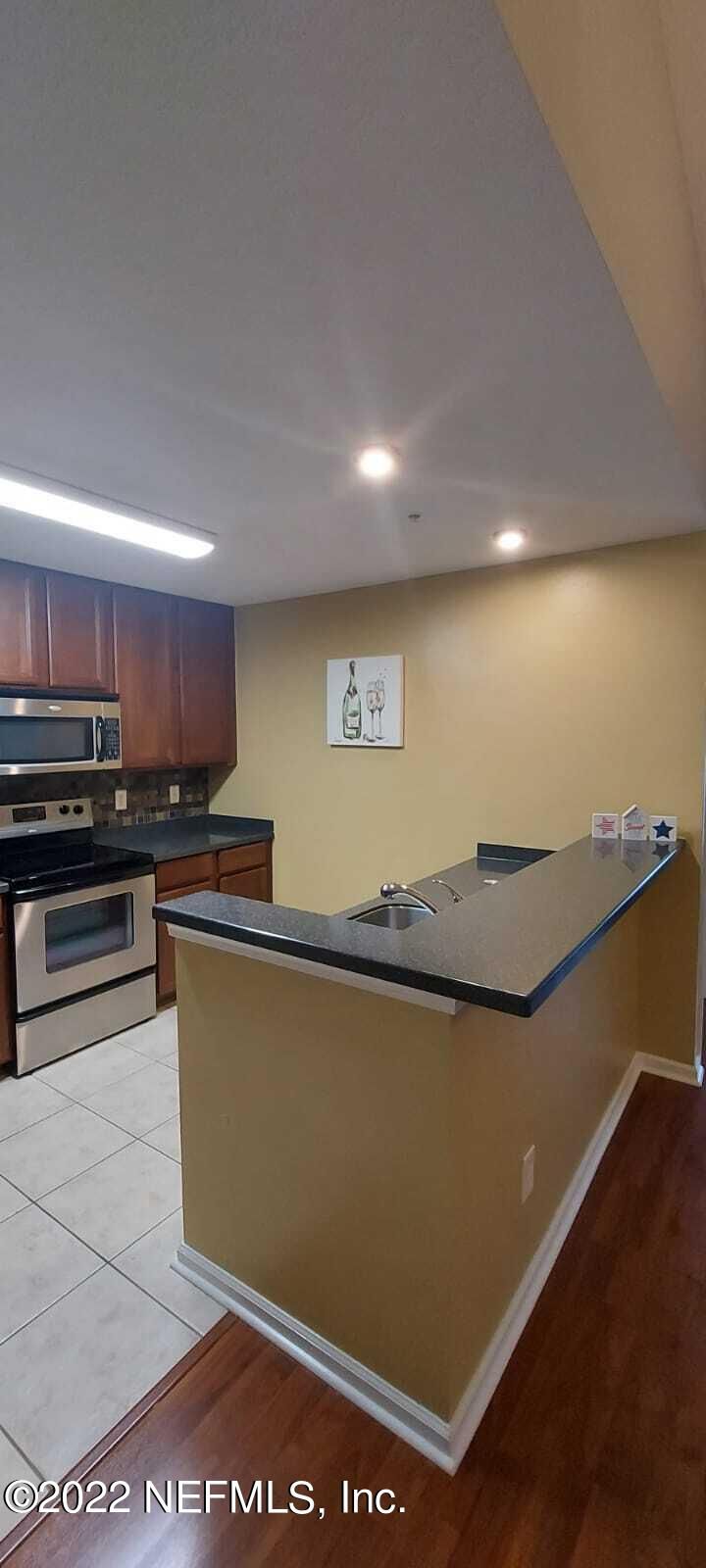 7060 Deer Lodge Cir #107, Jacksonville, FL 32256