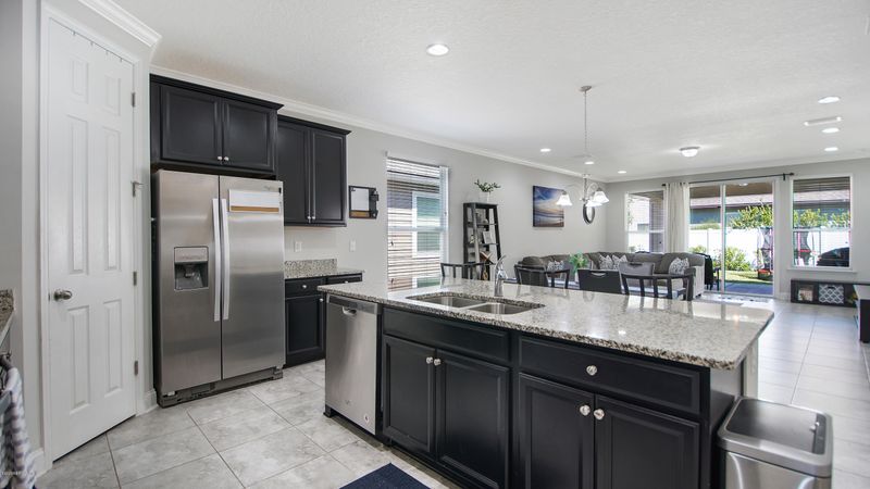 7060 Rosabella Cir, Jacksonville, FL 32258