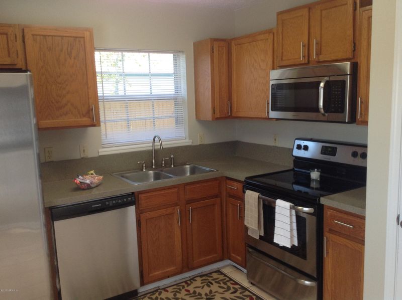 7068 N Swamp Flower Dr, Jacksonville, FL 32244