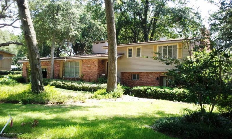 707 Seabrook Cove Rd, Jacksonville, FL 32211