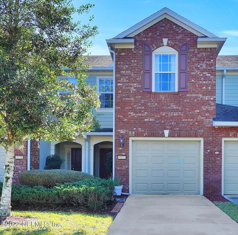 7077 Roundleaf Dr, Jacksonville, FL 32258