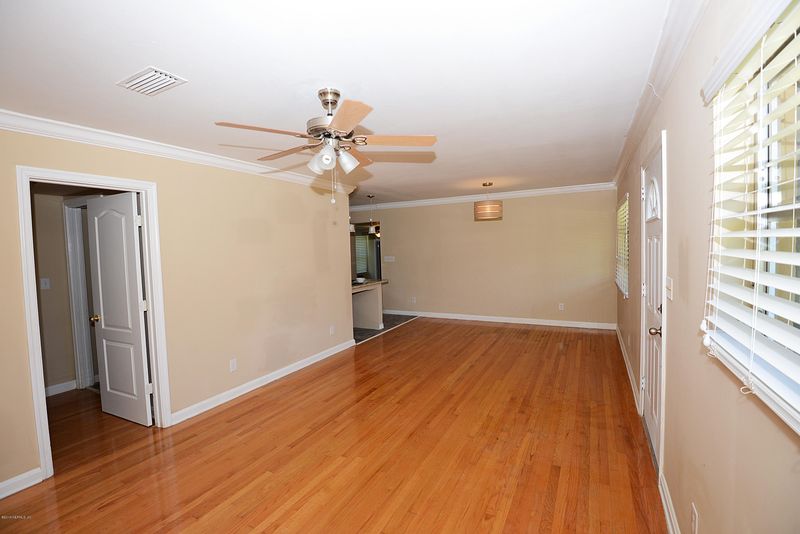 708 Antigua Rd, Jacksonville, FL 32216