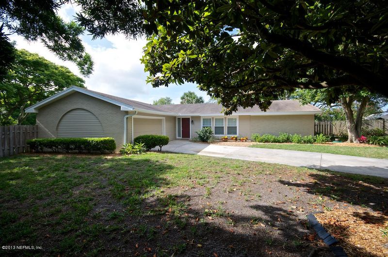 709 Neptune Ln, Neptune Beach, FL 32266