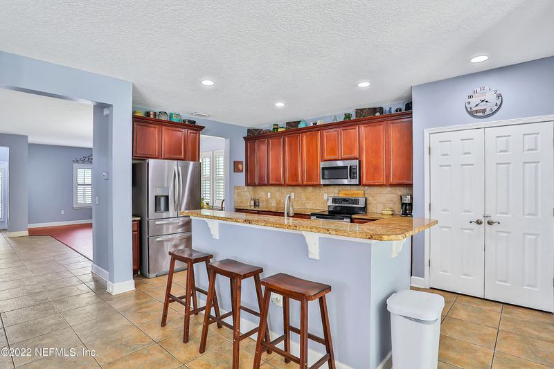 709 Spruce Pine Ln, St Johns, FL 32259