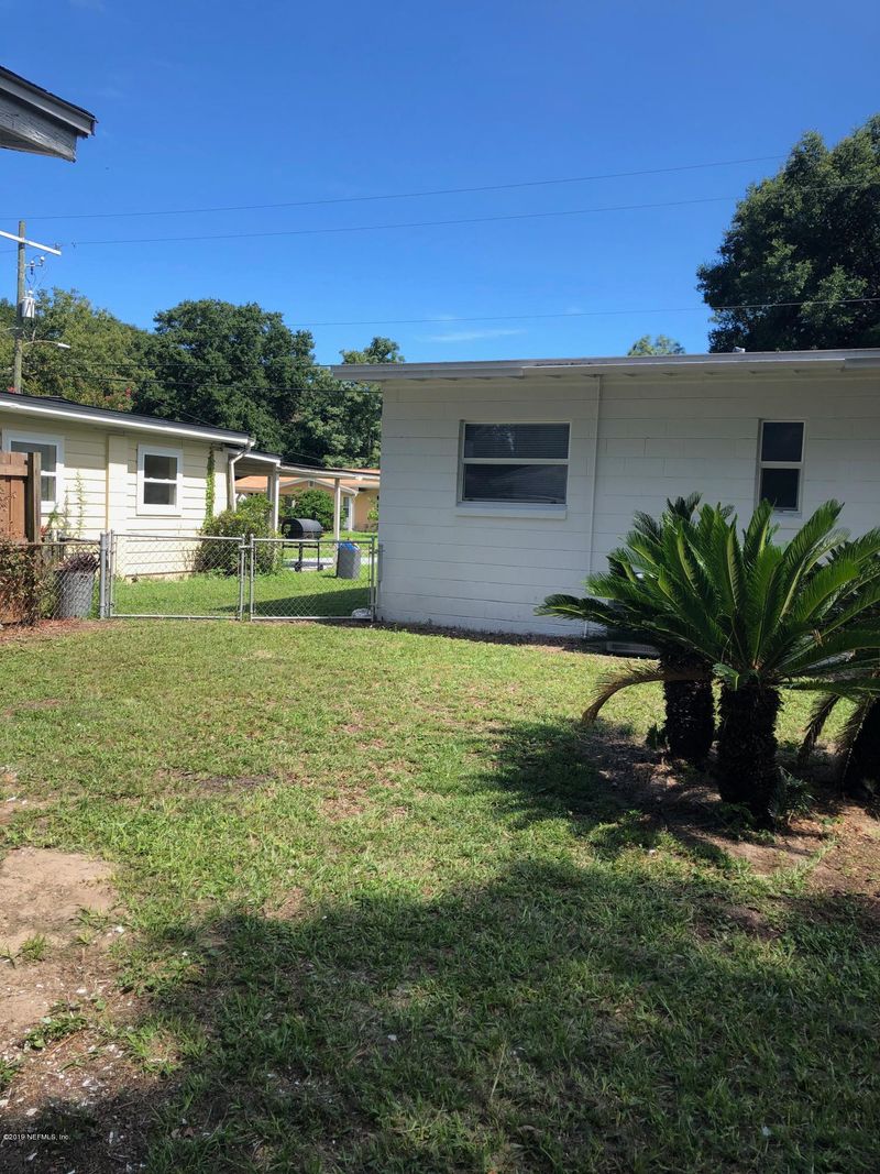 7109 King Arthur Rd, Jacksonville, FL 32211