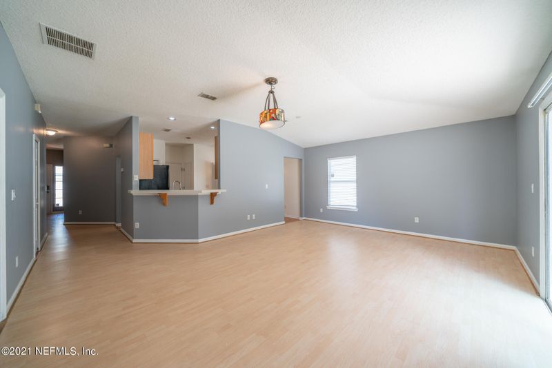 711 Bellshire Dr, Orange Park, FL 32065