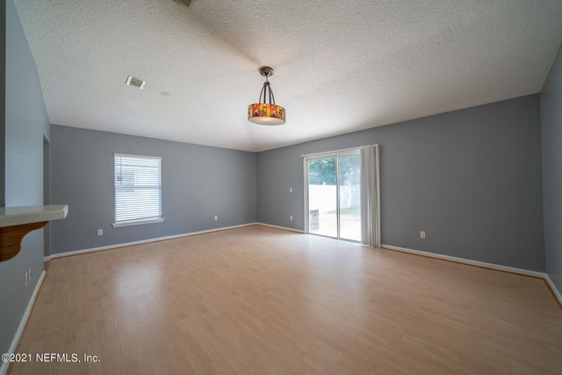 711 Bellshire Dr, Orange Park, FL 32065