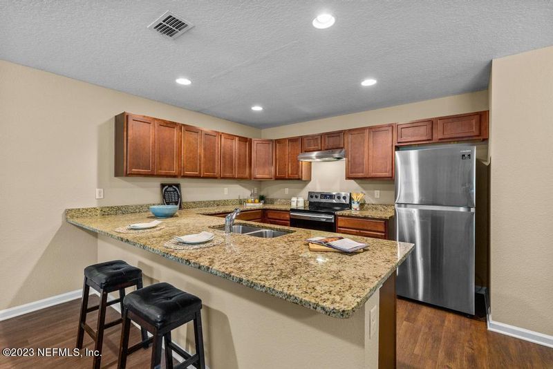 711 Cahoon Rd N, Jacksonville, FL 32220