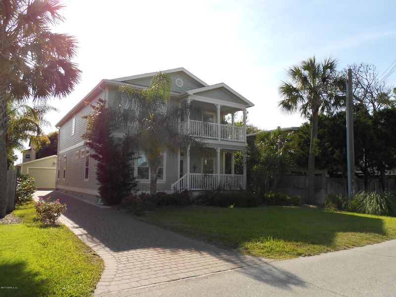 712 2nd St, Neptune Beach, FL 32266
