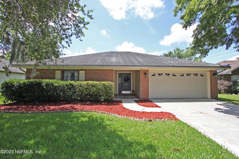 7126 Ridgeglen Ct, Jacksonville, FL 32216