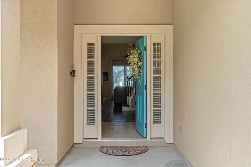 713 Reflection Cove Rd E, Jacksonville, FL 32218