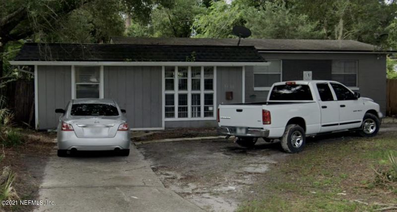 7130 Hielo Dr, Jacksonville, FL 32211