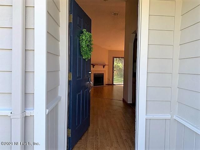 7137 Eagles Perch Dr, Jacksonville, FL 32244