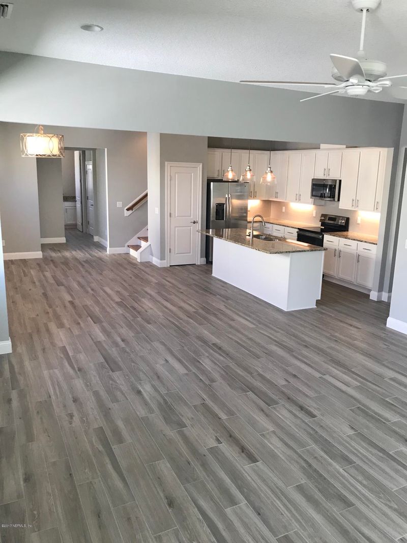 714 4th St S, Jacksonville Beach, FL 32250