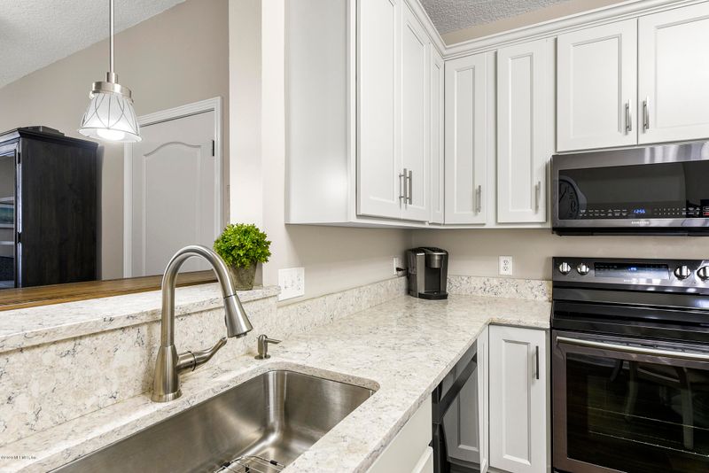 714 Middle Branch Way, St Johns, FL 32259