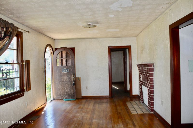 7140 Lucky Dr, Jacksonville, FL 32208