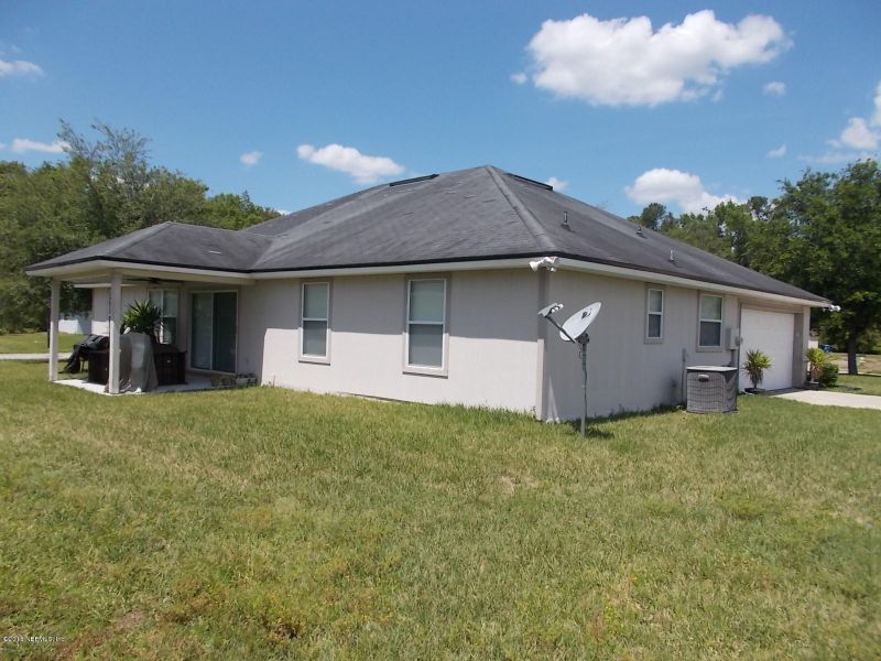 7141 Rapid River Dr N, Jacksonville, FL 32219