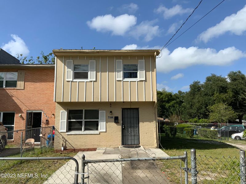 7144 Ken Knight Dr E, Jacksonville, FL 32209