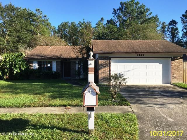 7145 Eagles Perch Dr, Jacksonville, FL 32244