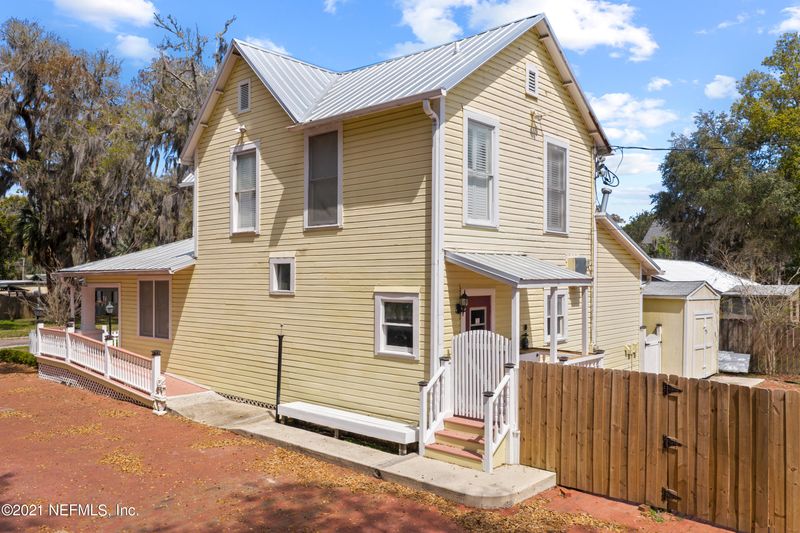 715 Walnut St, Green Cove Springs, FL 32043