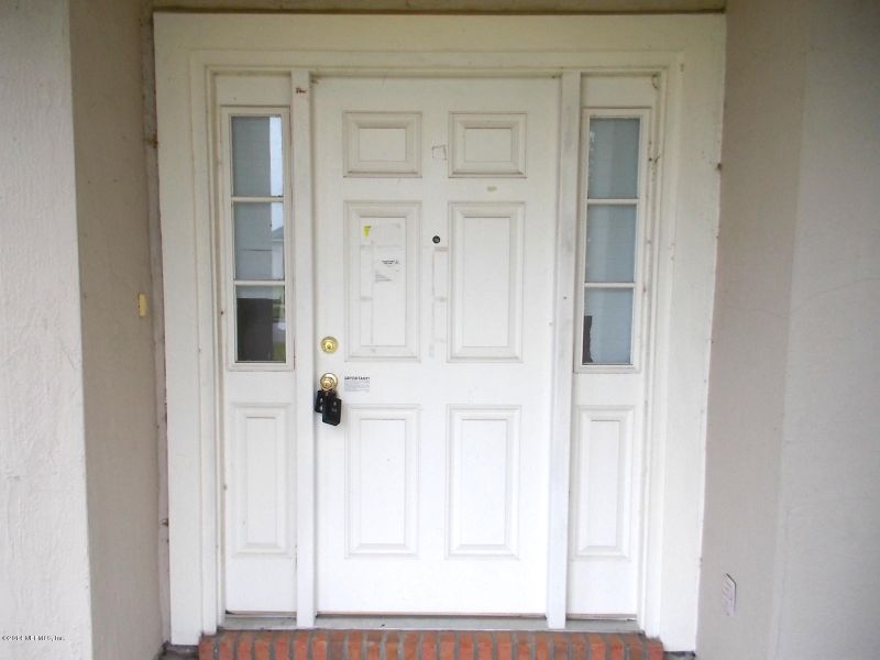 7152 Rapid River Dr N, Jacksonville, FL 32219