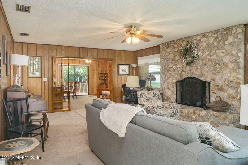 7153 W R Thomas Rd, Keystone Heights, FL 32656
