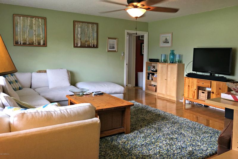 7154 Diamond Head Rd, Jacksonville, FL 32216