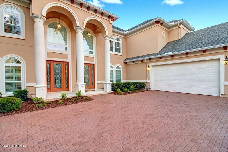 716 E Dorchester Dr, St Johns, FL 32259