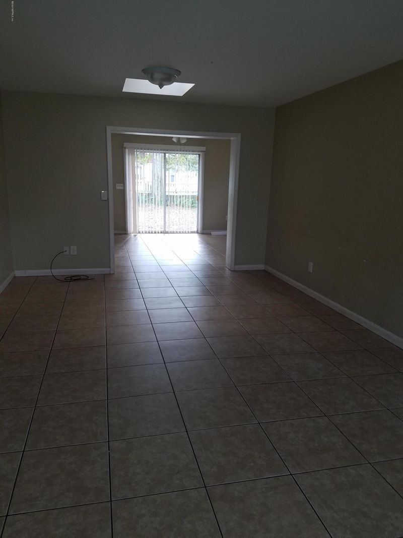 7162 Old Kings Rd S, Jacksonville, FL 32217
