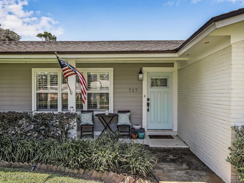 717 Pine St, Neptune Beach, FL 32266
