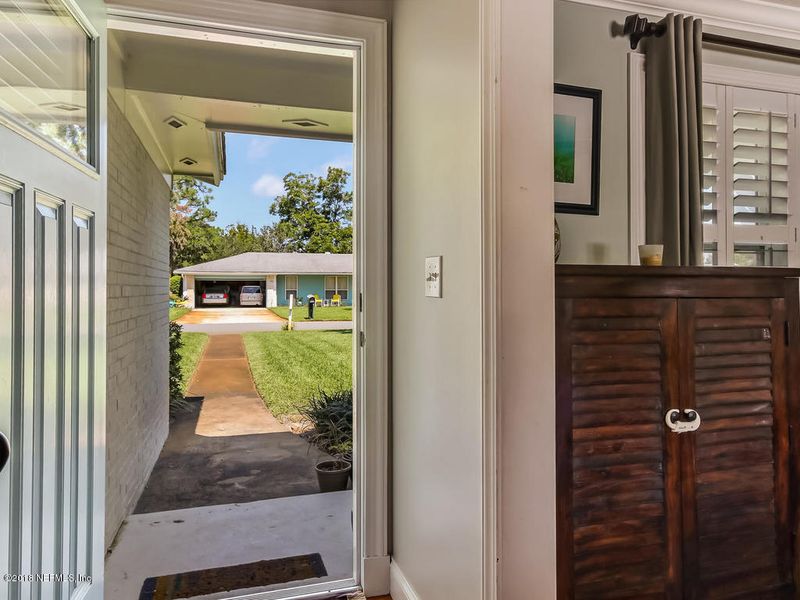 717 Pine St, Neptune Beach, FL 32266