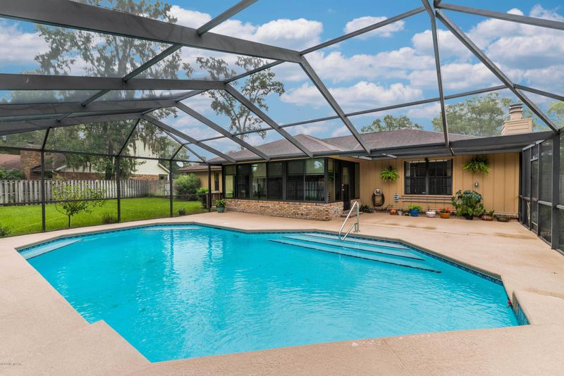718 Chathal Dr, Orange Park, FL 32073