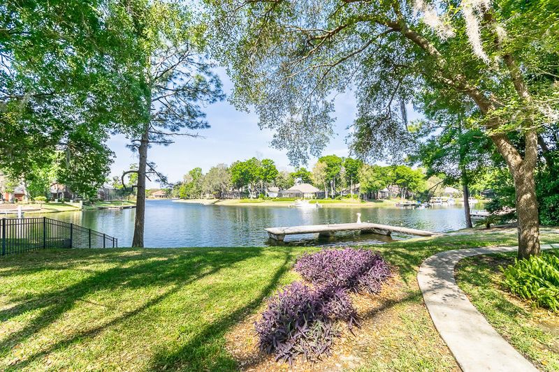 720 Shipwatch Dr E, Jacksonville, FL 32225