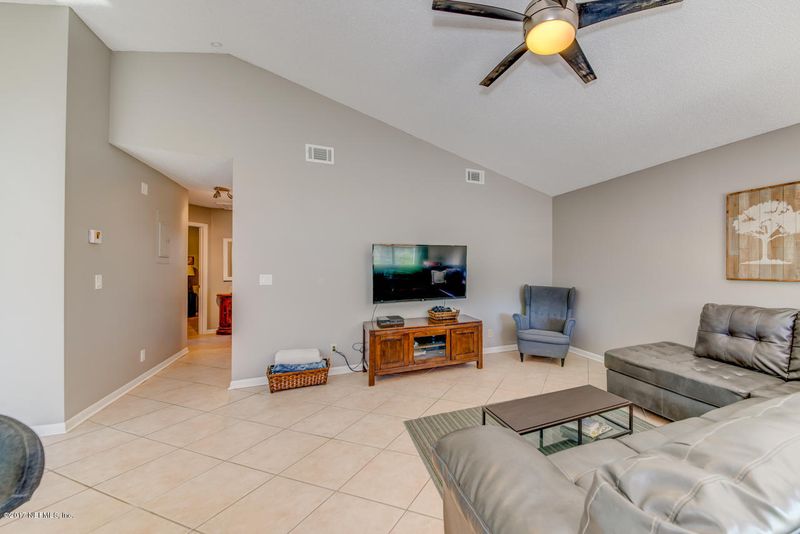 721 10th Ave S, Jacksonville Beach, FL 32250