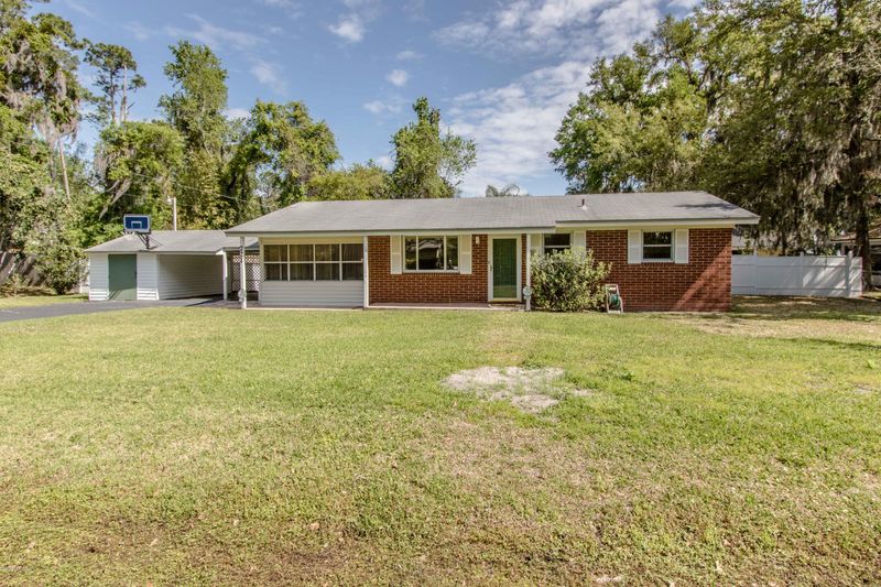 721 Floyd St, Fleming Island, FL 32003