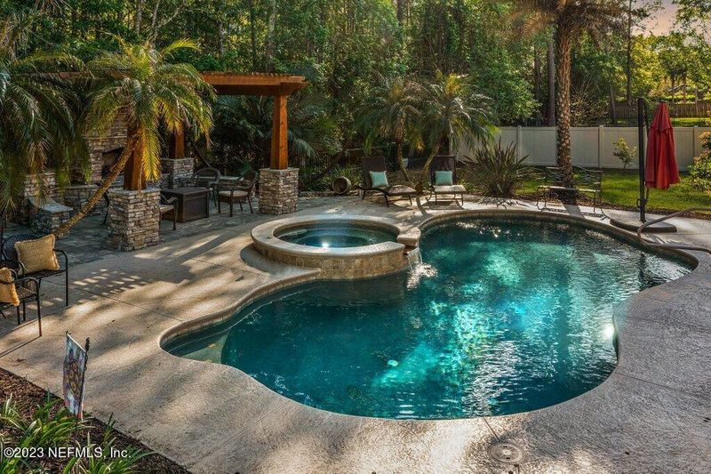721 Peppervine Ave, St Johns, FL 32259