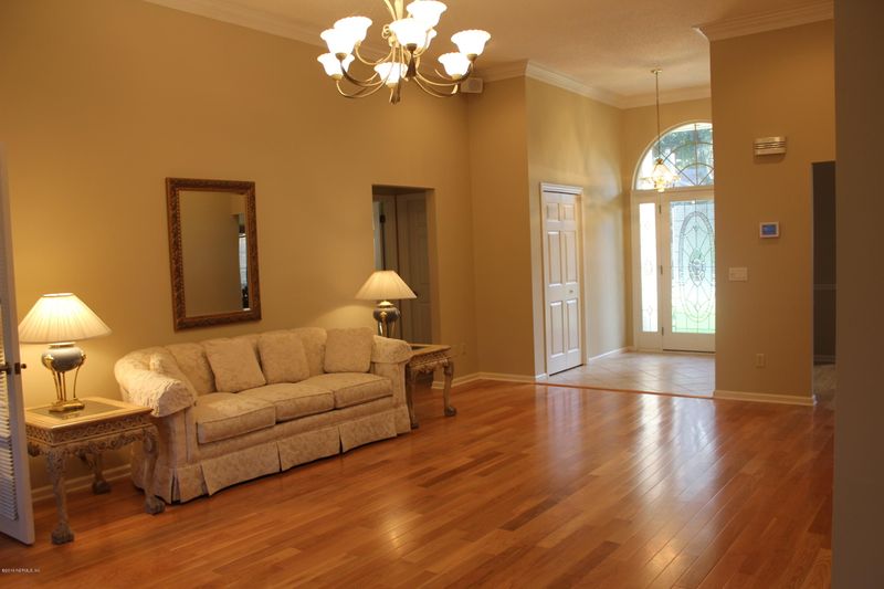 7223 Placid Oaks Dr, Jacksonville, FL 32277