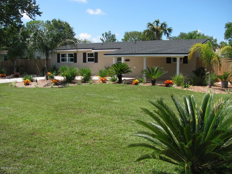 725 Redfin Dr, Atlantic Beach, FL 32233
