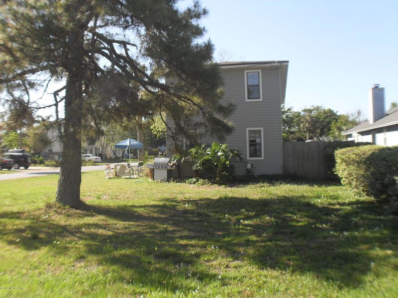 726 7th Ave S, Jacksonville Beach, FL 32250