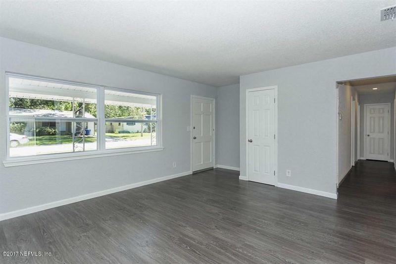 7266 Alana Rd, Jacksonville, FL 32211