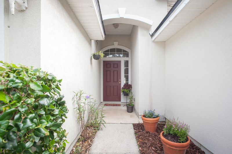 729 Mackenzie Cir, St Johns, FL 32092