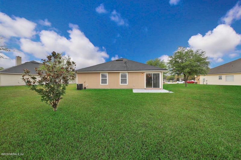 7296 Rapid River Dr E, Jacksonville, FL 32219