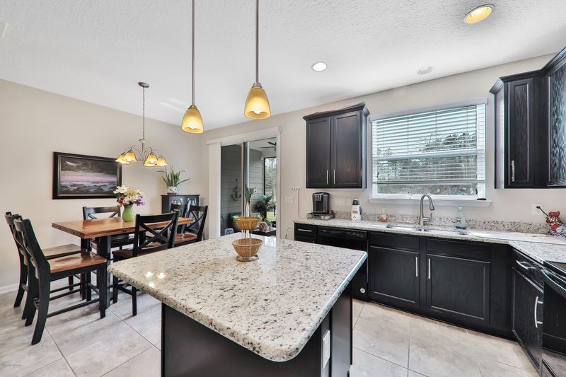 73 Richmond Dr, St Johns, FL 32259