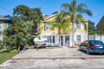 73 W 8th St, Atlantic Beach, FL 32233