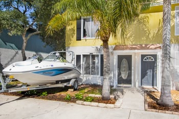 73 W 8th St, Atlantic Beach, FL 32233